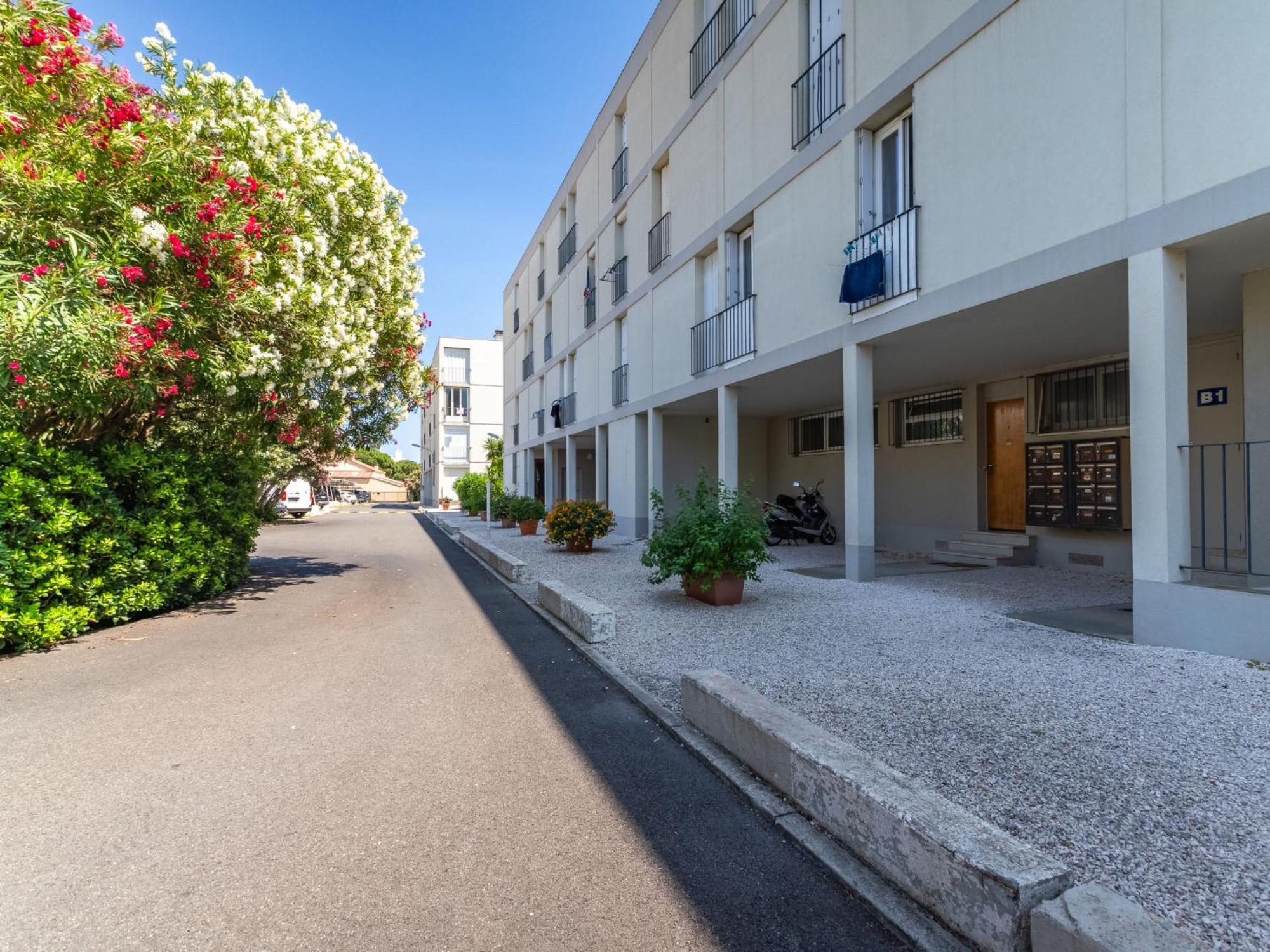 Apartment Les Roses Lauriers By Interhome Льо Лаванду Екстериор снимка