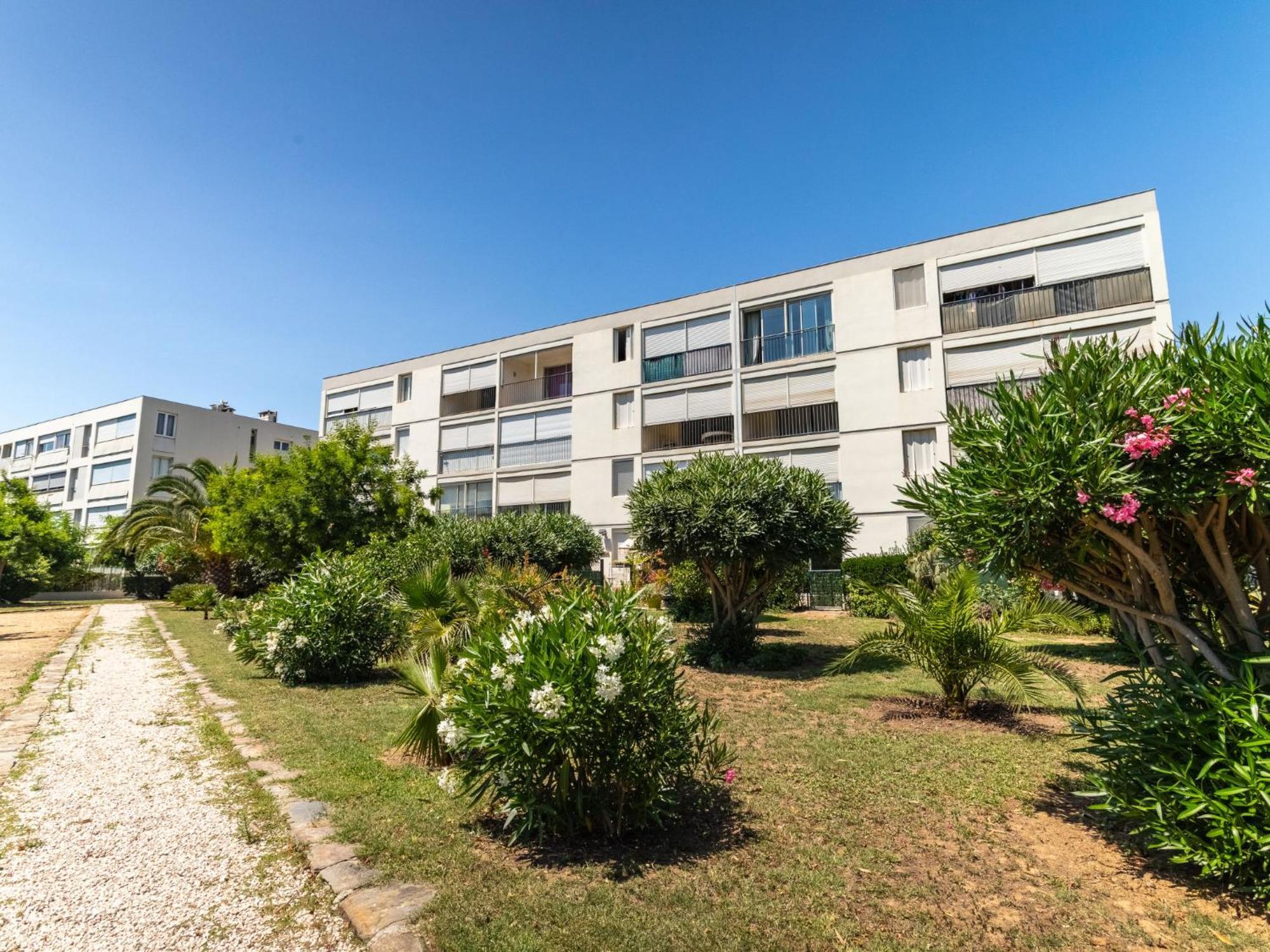 Apartment Les Roses Lauriers By Interhome Льо Лаванду Екстериор снимка