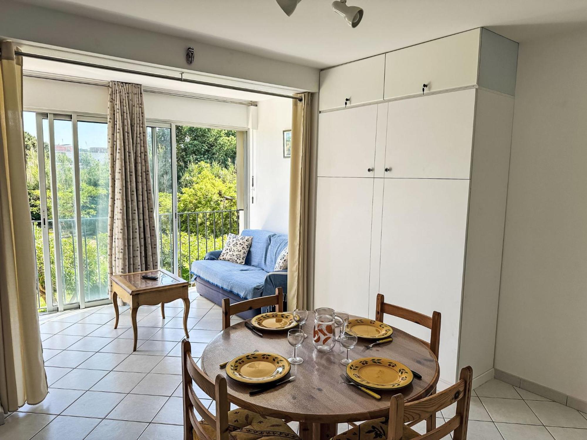 Apartment Les Roses Lauriers By Interhome Льо Лаванду Екстериор снимка