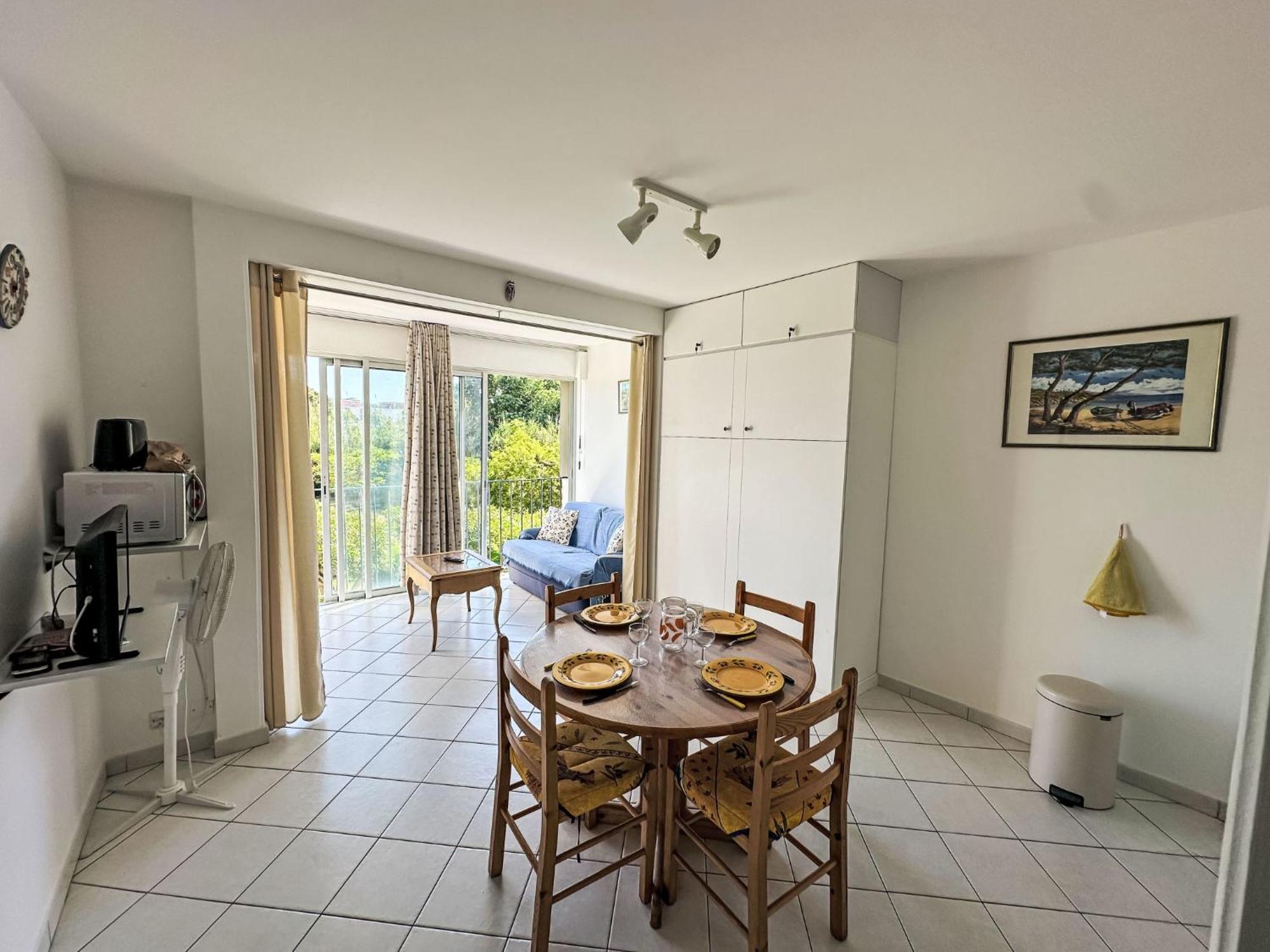 Apartment Les Roses Lauriers By Interhome Льо Лаванду Екстериор снимка